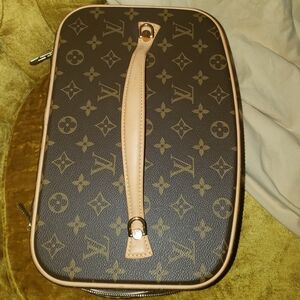 Louis Vuitton Monogram Train Case/Make-Up Case
